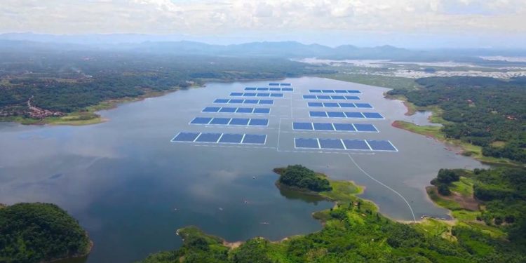 PLTS Terapung Terbesar di ASEAN Segera Dibangun di Cirata