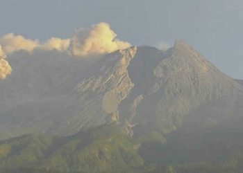 Gunung Merapi 4 Kali Luncurkan Awan Panas Sejauh 3KM