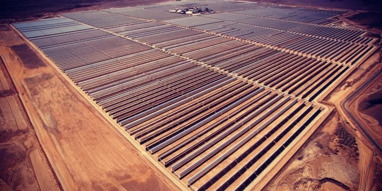 Aramco Gabung ACWA Power Bangun PLTS Terbesar di Arab Saudi