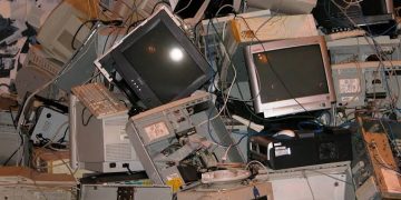 Menunggu Bumi Terbebas dari PCBs