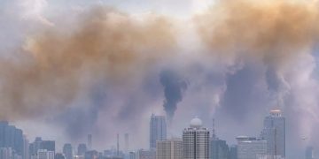 ECB: Perbankan Masih Menyokong Pendanaan Sektor Penghasil Polusi