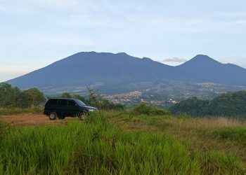 Camping Ground Bukit Aquila Suguhkan Eksotisme Gunung Gede-Pangrango