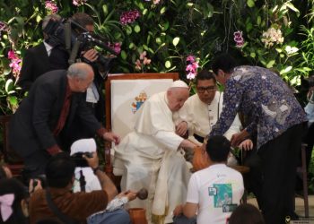 Paus Fransiskus Ajak Masyarakat Dunia Lindungi Planet Bumi dari Bencana Iklim