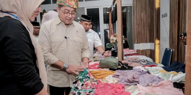 Menteri Ekraf Dorong Sustainable Fashion untuk Tekan Produksi Limbah Tekstil