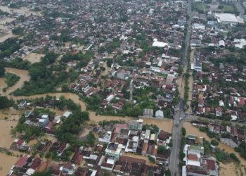 Sungai-sungai Meluap, Ponorogo Diterjang Banjir Besar