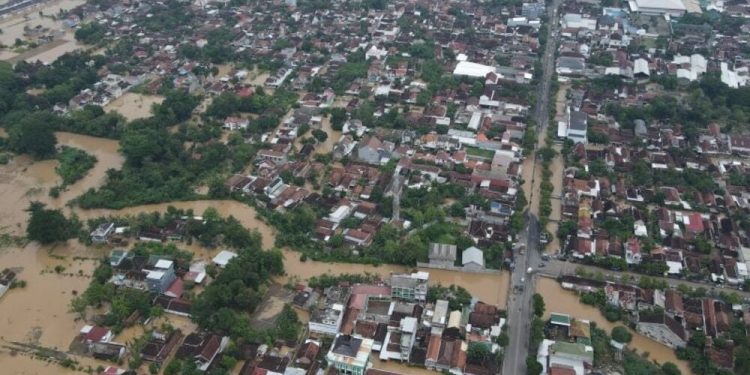 Sungai-sungai Meluap, Ponorogo Diterjang Banjir Besar