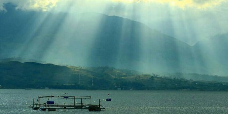 Proyek PLTS Terapung di Danau Singkarak: Dukung Transisi Energi Hijau dan Konservasi